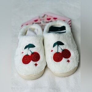 Luna Mellow Luxe Cherry Embroidered White Slippers Size Large or 8-9